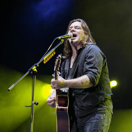 Alan Doyle & The Beautiful Beautiful Band